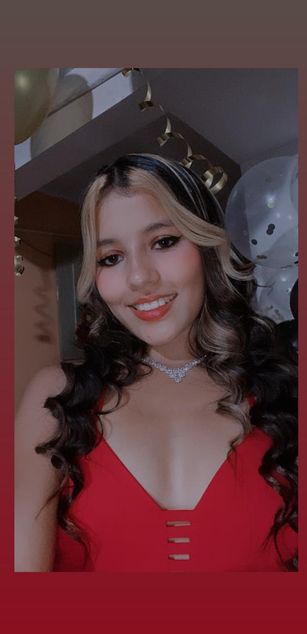 Model - ValentinaMorLat COLOMBIAN