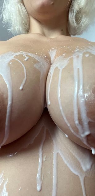 Model - cuminme07 bigtits