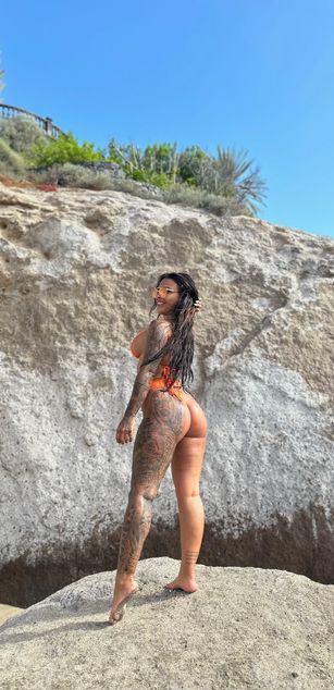 Model - FiresBomb777 blowjob