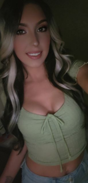 Model - Stacie Deepthroatmilf milf