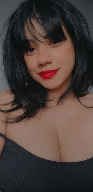 Model - QuennIsisNoir bigass