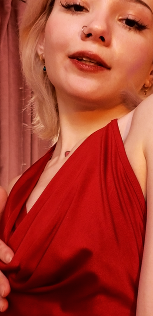 Model - Sandra striptease