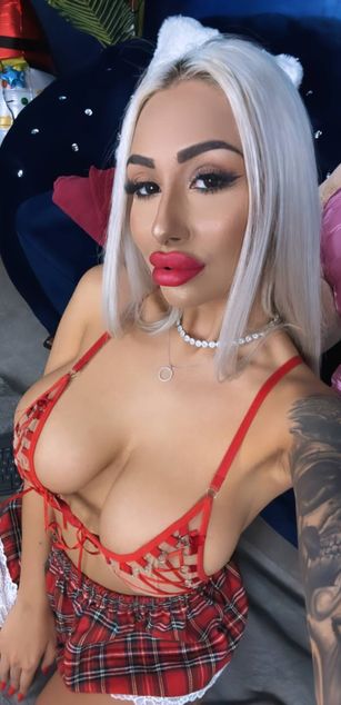 Model - GoldenAmber ass