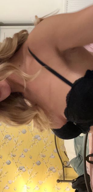 Model - MayfairRuby slim