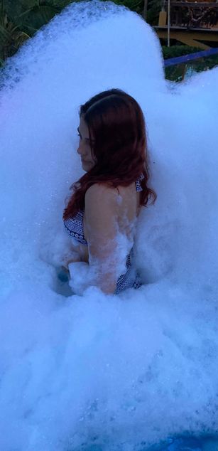 Model - CloeSweet blowjob