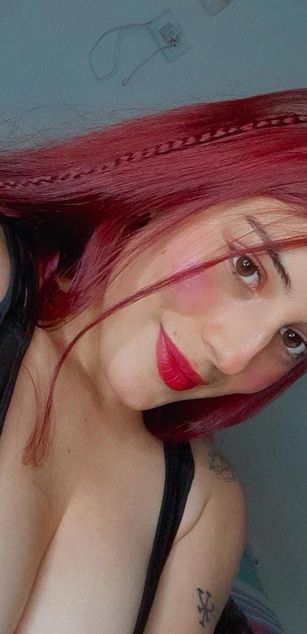 Model - CloeSweet blowjob