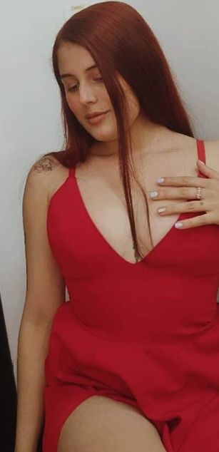 Model - CloeSweet blowjob