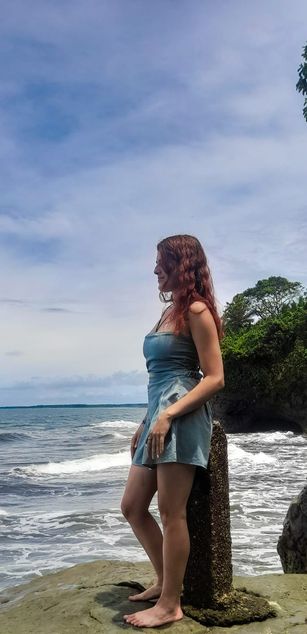 Model - CloeSweet blowjob