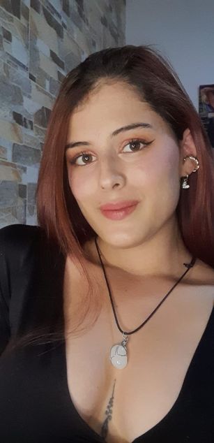 Model - CloeSweet blowjob