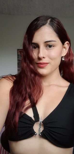 Model - CloeSweet blowjob