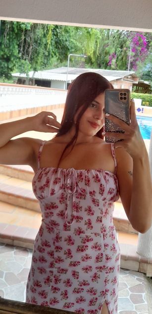 Model - CloeSweet blowjob