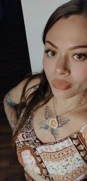 Model - Jade Winstor heels