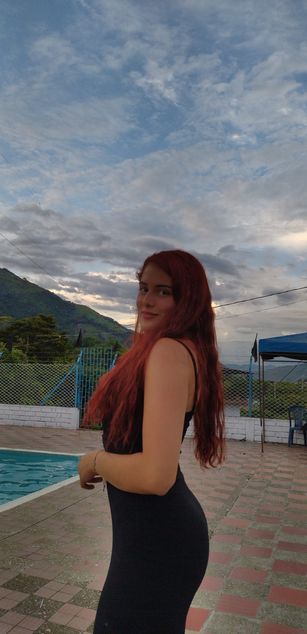 Model - CloeSweet blowjob