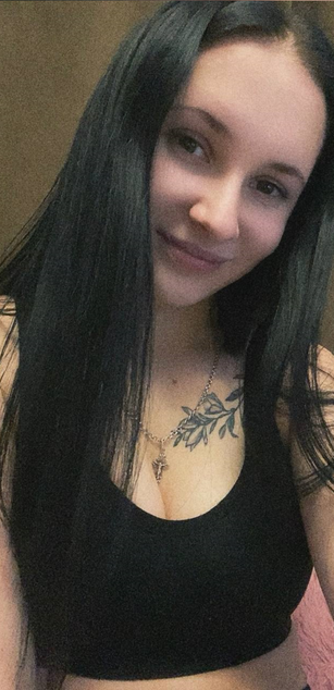 Model - LissaKendi69 sweet