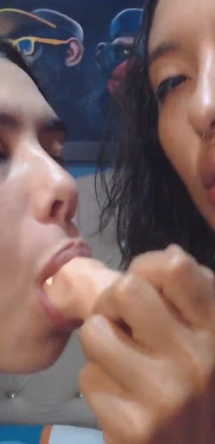 Model - Layla_Kate deepthroat