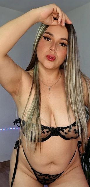 Model - NatalieR deepthroat