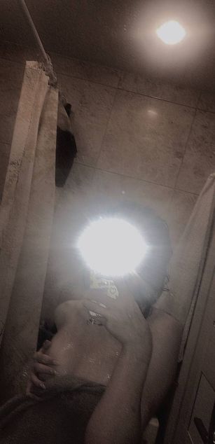 Model - Mona Lana Diana boobs