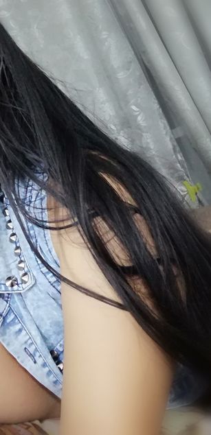 Model - Abby-Russh curvy