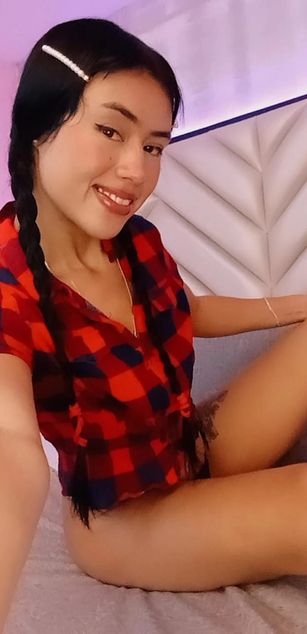 Model - CataleyaRicci blowjob