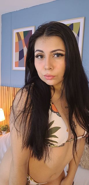 Model - Ariadna Snow blowjob