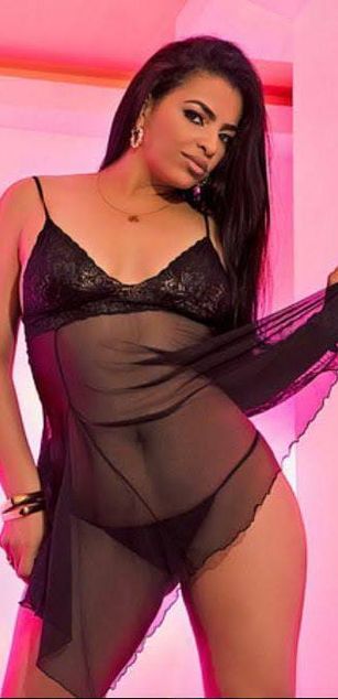 Model - Narella feet