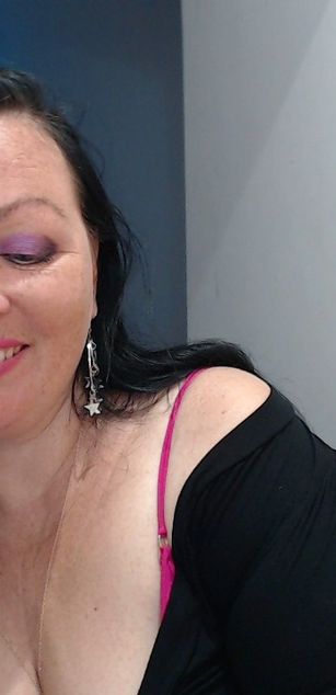 Model - BruneteBBW outfits