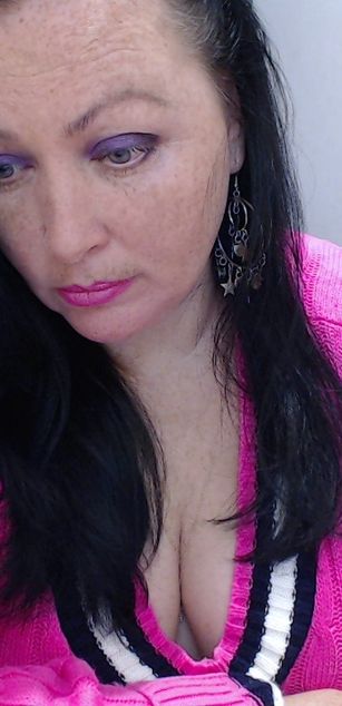 Model - BruneteBBW outfits