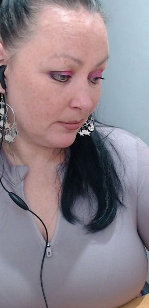 Model - BruneteBBW outfits