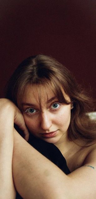 Model - Esmi blowjob