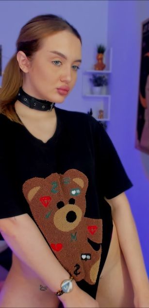 Model - Megan_Wick pantyhose