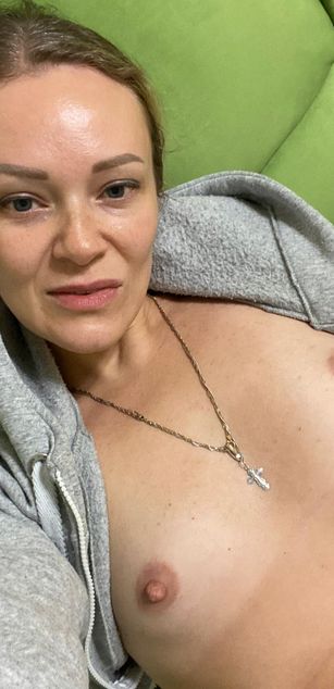 Model - Valerie69 skinny