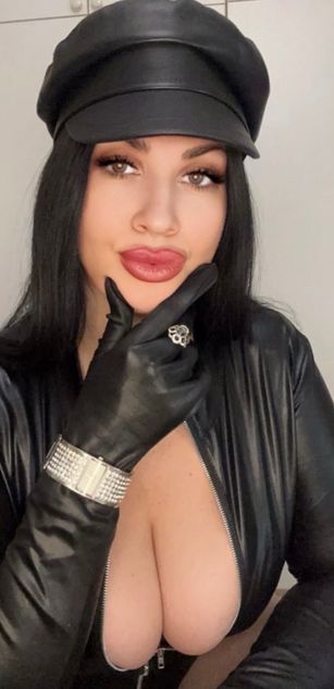 Model - mistressDominicaGod femdom