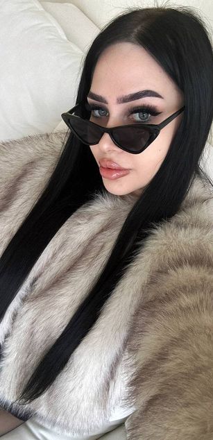 Model - SkySparks heels