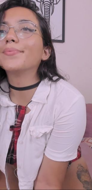 Model - LucyDerby deepthroat