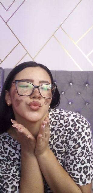 Model - Sweet Mia ass