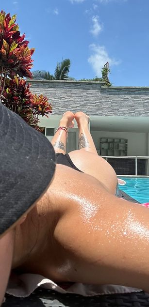 Model - Sarah Franco deepthroat