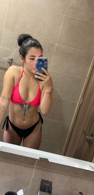 Model - Sarah Franco deepthroat