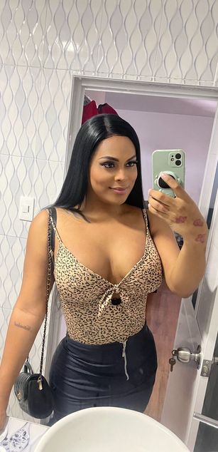 Model - Victoria phillips bigcock