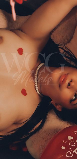 Model - Milly Skinny bigboobs