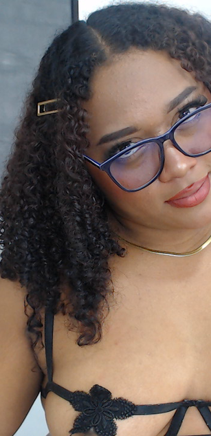 Model - RoxieLewis deepthroat