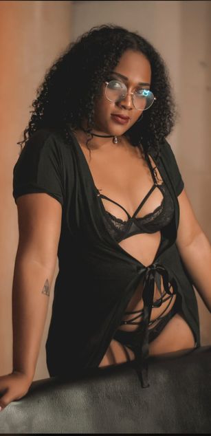 Model - RoxieLewis deepthroat