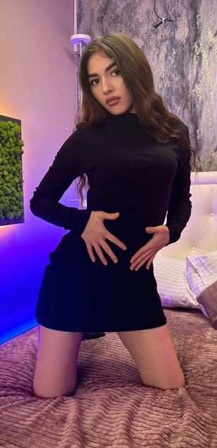 Model - Lillian boobs