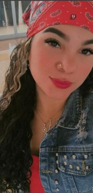 Model - Eva Love deepthroat