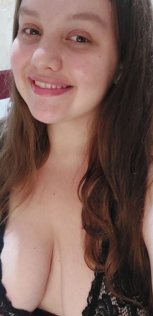 Model - Nina Baena deepthroat