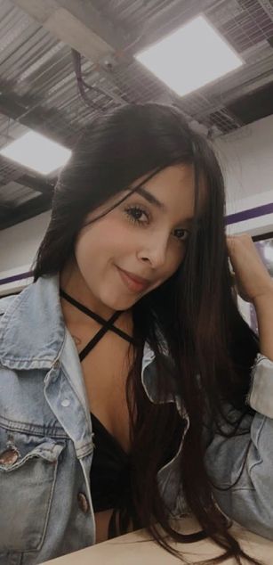 Model - AmberDux dirtytalk