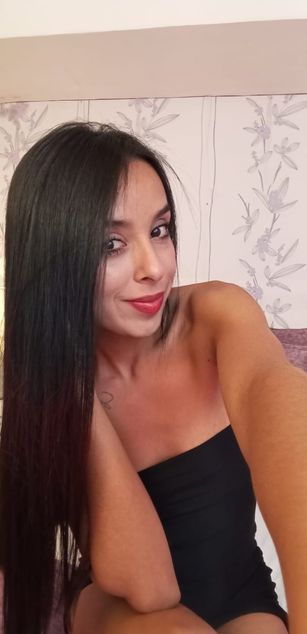 Model - AmberDux dirtytalk