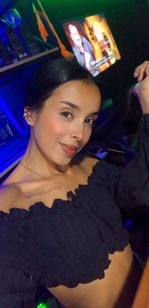 Model - AmberDux dirtytalk