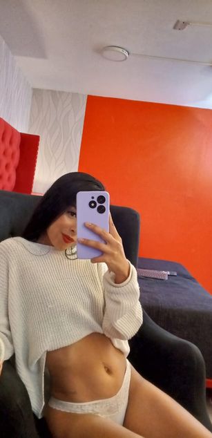 Model - AmberDux dirtytalk