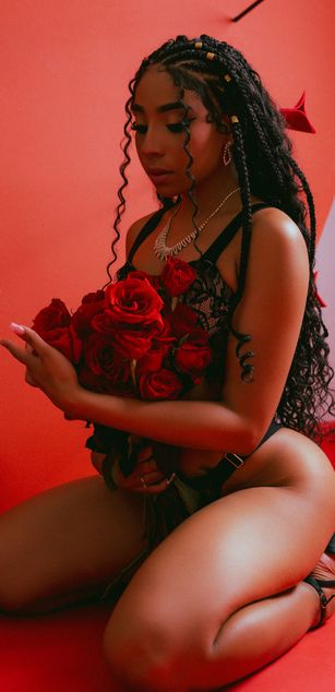 Model - Sweet Arii blowjob