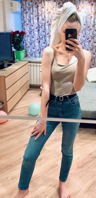 Model - Sweet Lilya footfetish